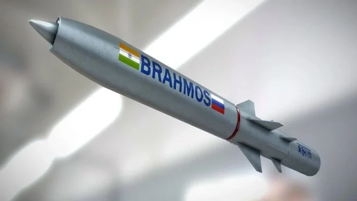 rajnath-singh-yogi-adityanath-flag-off-brahmos-lucknow